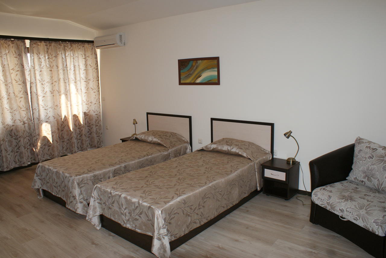 Family Hotel Venera Kavarna Esterno foto
